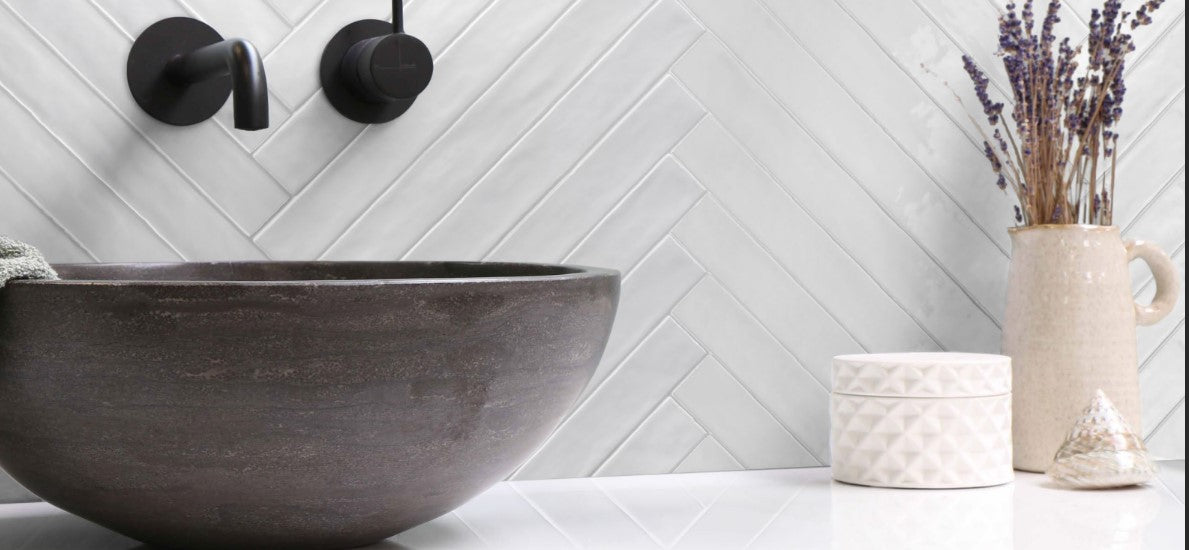 Lines Titanium White Glossy 2x20 Wall Tile